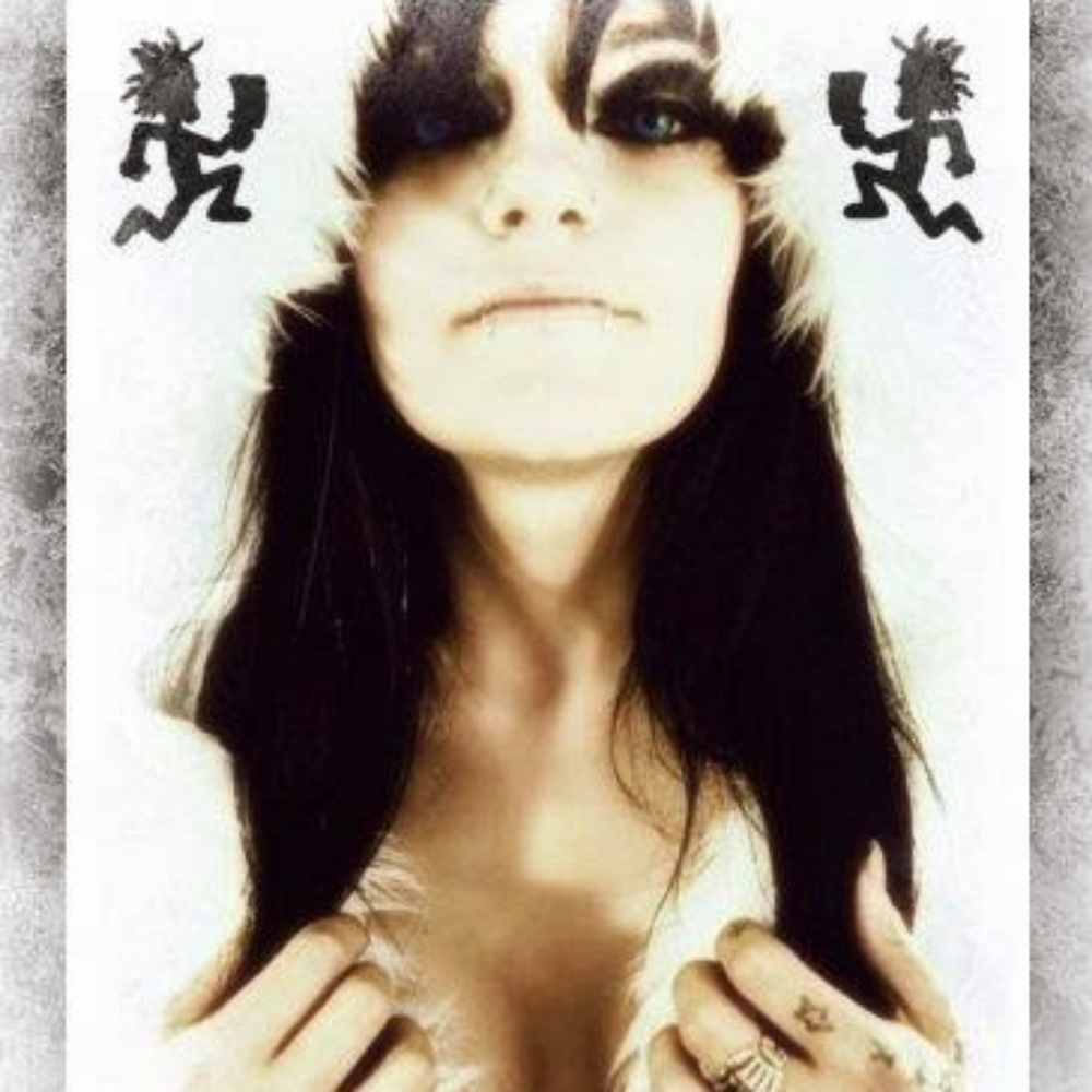 Meet your Posher, Xtina - Picture 2 of 7